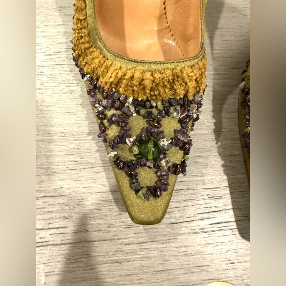 ***SOLD*** Gucci 1990s Tom Ford Beaded Silk High Heel Shoes - Picture 7 of 10
